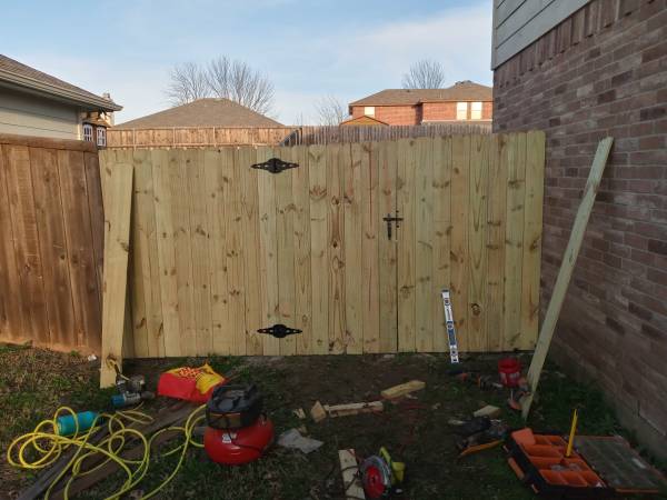 Vinyl fence installation in Ada, Oklahoma